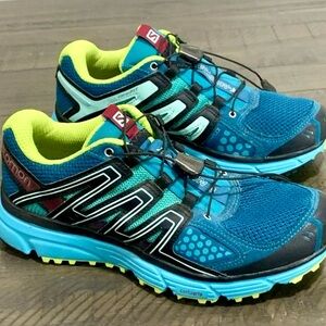 Salomon women’s shoes size 6.5